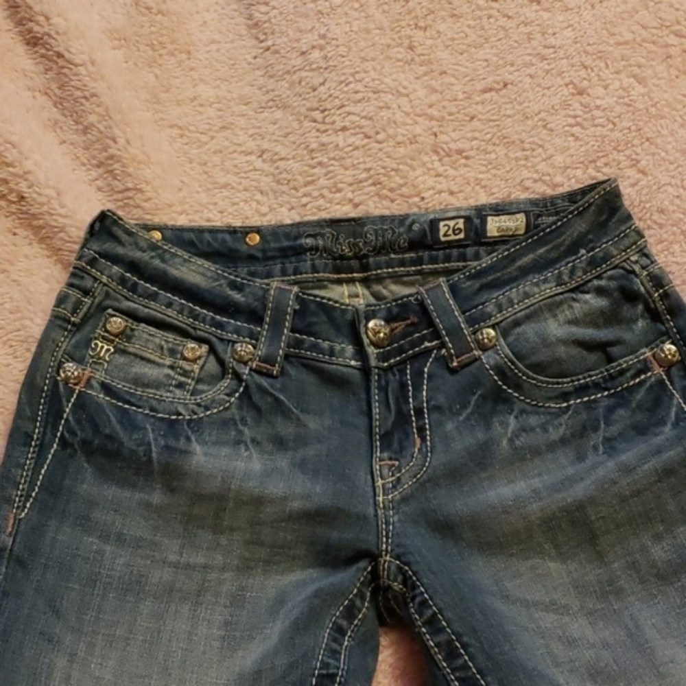 Miss Me cropped jeans with Butterflies - Picture 4 of 8